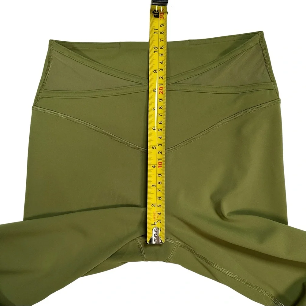 Lululemon Nulu and Crisscross Mesh Stirrup Tight‎ Bronze Green W5ERXS Size 6